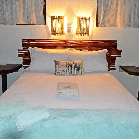 Bona Ngwenya Lodge & Safaris 말로스 파크 외부 사진