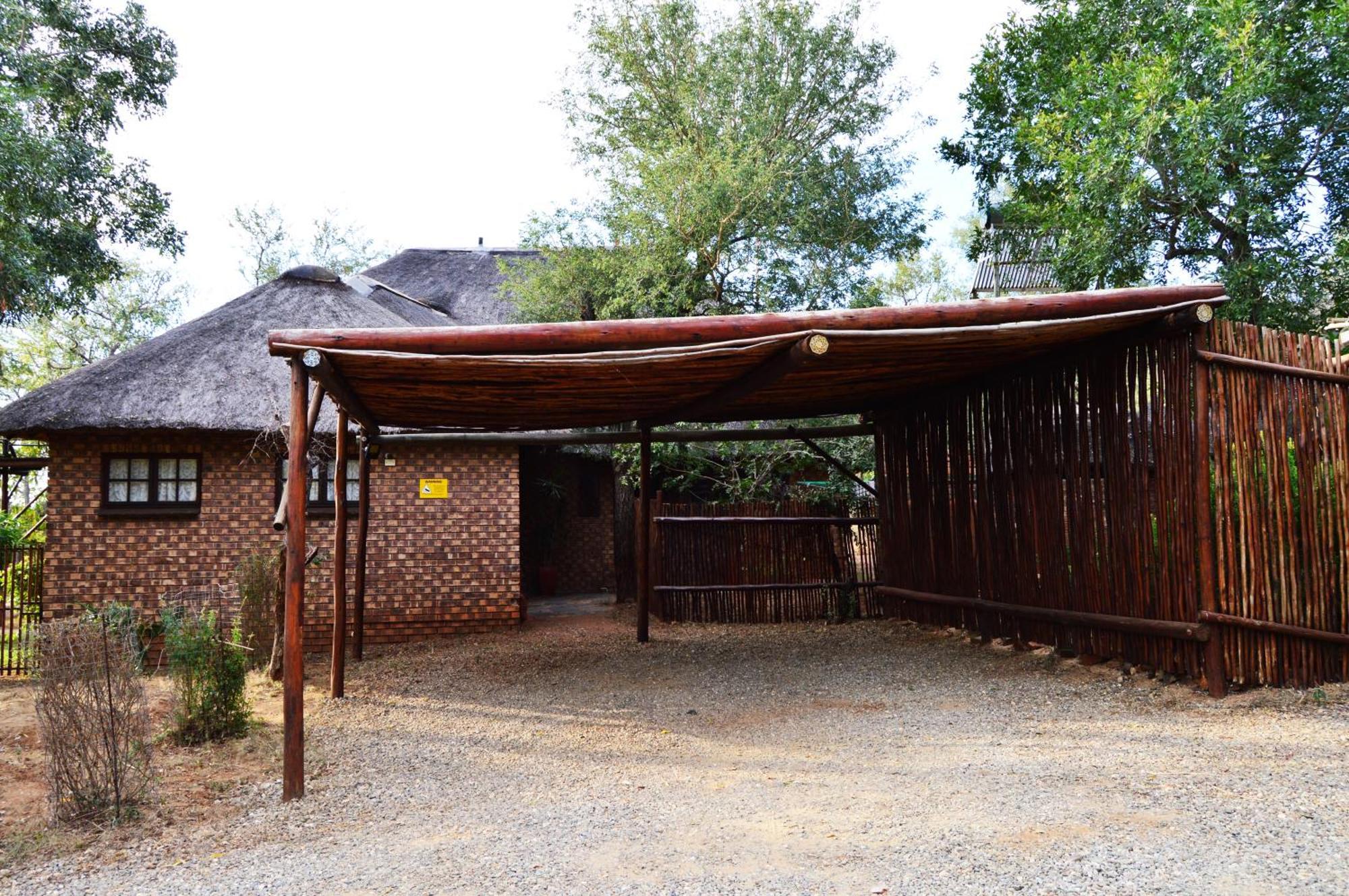 Bona Ngwenya Lodge & Safaris 말로스 파크 외부 사진